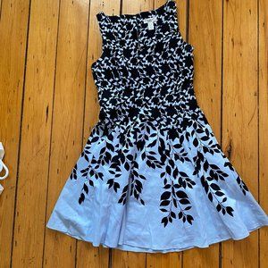 Pretty Party Dress with Pockets!